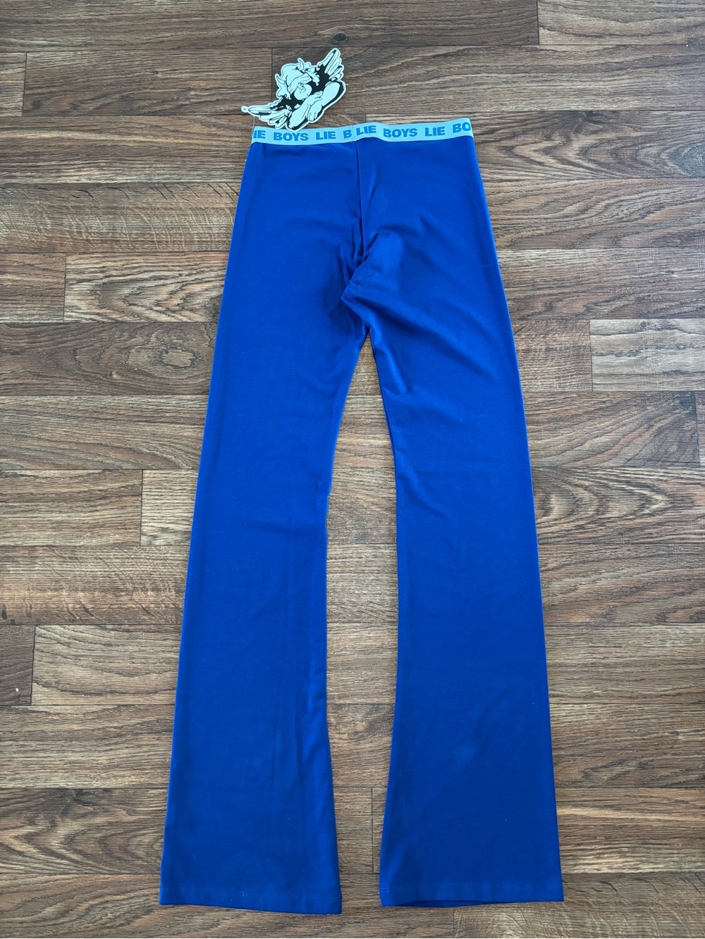 NWT Boys Lie Head Over Heels Graphic Flare Leg High Rise Yoga Pants Revolve M - Picture 11 of 12